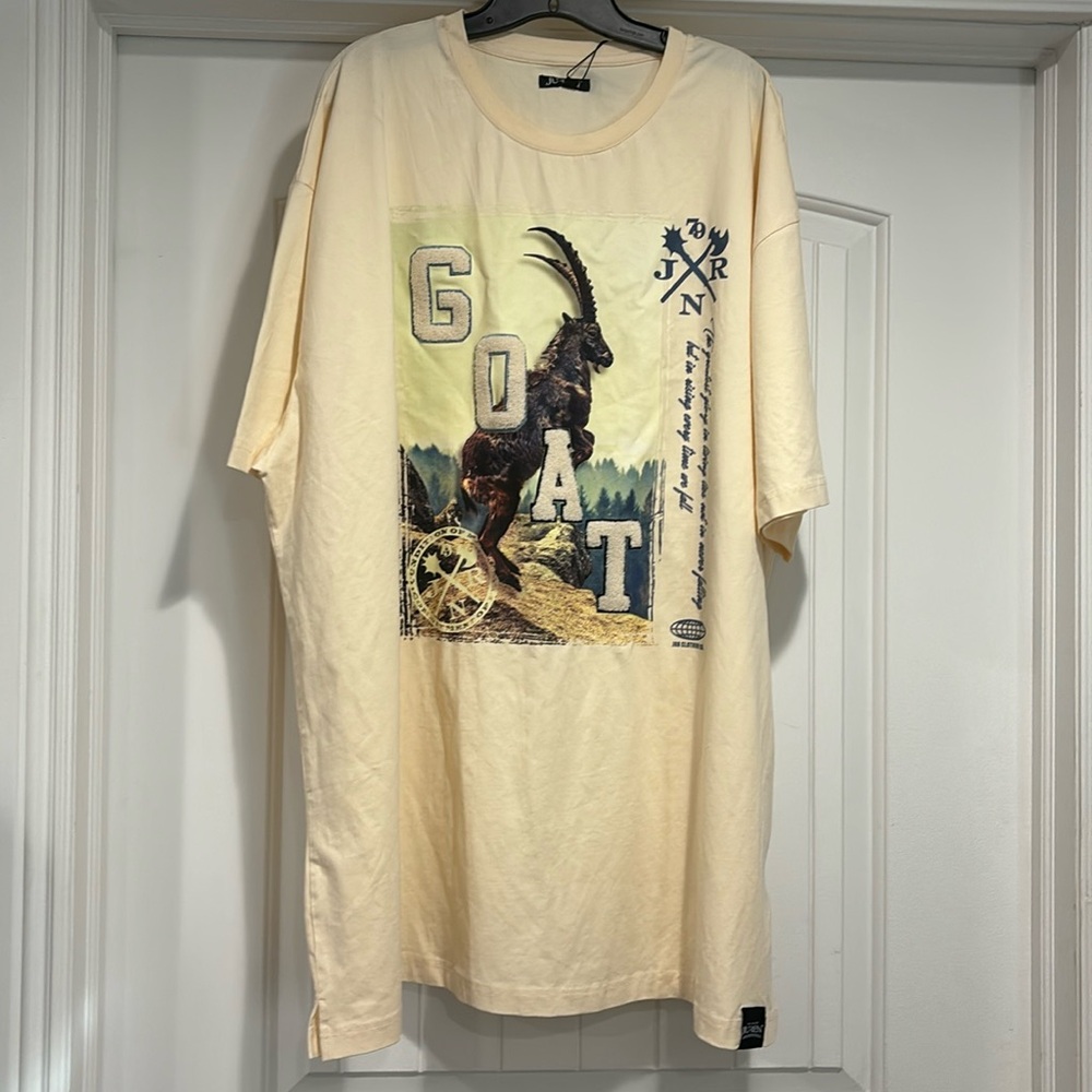 Juren Mens T.Shirt Size 4XL.